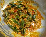A picture of step 4 of Masala Bhindi.