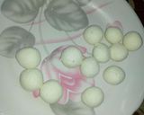 A picture of step 6 of Choco stuffed rasgulla.