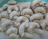 Pas rețetă Fursecuri în formă de ciupercuțe 🍄 2 fotografie