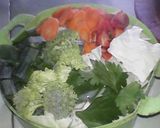 Foto langkah ke 1 dari resep Sayur Sop Sederhana.