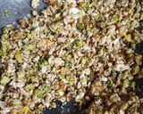 खजूर ड्राय फ्रूट बर्फी (khajur dry fruit barfi recipe in marathi) रेसिपी स्टेप 3 फोटो 