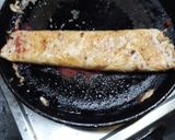 A picture of step 7 of Egg veggi roll.