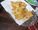 Foto del paso 2 de la receta: Merluza rebozada al limón con papas cocidas, mojo y huevo duro