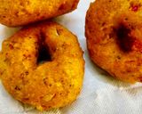 A picture of step 2 of Suji Bread Rings.