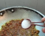 A picture of step 5 of Kale Chana black gram in Besan Gravy.