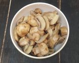 Foto langkah ke 2 dari resep Sapo Tahu Jamur Daun Kelor.