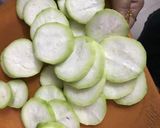 A picture of step 1 of Roasted Lauki sabji.