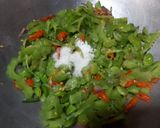 Foto langkah ke 4 dari resep Tumis pare tidak pahit.