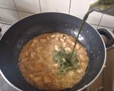 A picture of step 7 of Green Singaporiean Rice.
