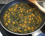 Foto del paso 5 de la receta: Espinacas con garbanzos