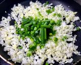 Hình bước làm 5 của món Cơm chiên cà-ri