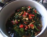 Foto langkah ke 3 dari resep Cah Kangkung Teri Medan.