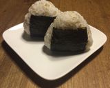 A picture of step 7 of Rice Ball (Onigiri).
