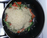 Foto del paso 2 de la receta: Arroz amarillo con pollo