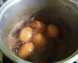 Foto langkah ke 4 dari resep Pindang telor.