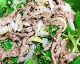 Hình bước làm 3 của món Gỏi Rau Càng Cua Trộn Thịt Bò
