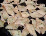 Foto langkah ke 5 dari resep Keripik bawang.