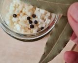 Foto del paso 2 de la receta: Ajo en conserva con pimienta negra, laurel y AOVE 🧄 ♥