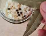 Foto del paso 2 de la receta: Ajo en conserva con pimienta negra, laurel y AOVE 🧄 ♥