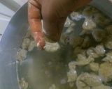 A picture of step 3 of Danwake with stir-fry salad.