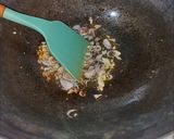 Foto langkah ke 2 dari resep Sambal Goreng Kentang Ayam.