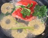 Hình bước làm 2 của món Cá hồi kho thơm