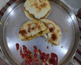 A picture of step 7 of Suji idli burger.