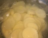 صورة لخطوة 2 من وصفة جراتان البطاطس بالدجاج 🥔