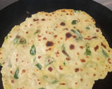மேத்தி தேப்லா (வெந்தய கீரை தேப்லா) ரெசிபி ஸ்டேப் 3 புகைப்படம்