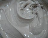 A picture of step 2 of Frozen Oreo Cream.