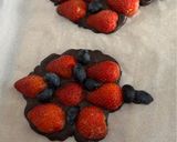 Foto langkah ke 6 dari resep Strawberry Choco Tree (Dessert).