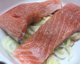 Foto del paso 3 de la receta: Salmón al horno con manzana