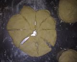 Foto langkah ke 5 dari resep Croissant Coklat Keju.