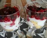 Joghurtos-erdei gyümölcsös pohárkrém recept lépés 2 foto