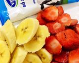 Hình bước làm 1 của món Sinh Tố Dâu Chuối🍓🍌