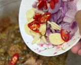 Gambar langkah 4 resipi Hati & Pedal Ayam Goreng Ketumbar.