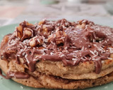 Foto del paso 3 de la receta: Tortitas de plátano, pera y avena, rellenas de kinder y castaña