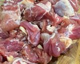 Hình bước làm 1 của món Cơm nhà với salad tôm bông cải trứng, cà tím xào thịt băm, bánh bí đỏ phomai, canh rong biển nạm bò