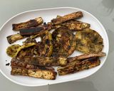 Une image de l'étape 10 de Aubergines chinoises avec courgette ronde et pommes de terre grillées herbes et épices.