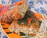 Hình bước làm 3 của món Crab Omelette “Raan Jay Fai”