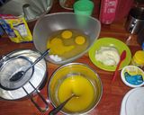 Foto langkah ke 1 dari resep Bolu Tape Keju Panggang (3 Telur).