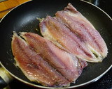 Foto del paso 7 de la receta: Cena ligera de caballa a la plancha con acelgas y patata hervida