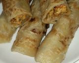 A picture of step 8 of Easy chicken paratha roll.