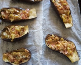 Foto del paso 5 de la receta: Berenjena rellenas de bacon gratinadas con cheddar