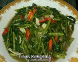 Foto langkah ke 3 dari resep Tumis kangkung.
