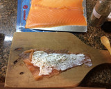 Foto del paso 1 de la receta: Arroladitos de salmón ahumado
