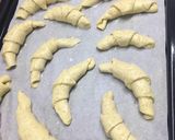 Kifli/zsemle kelesztés nélkül recept fázis 3 fotója