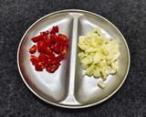 青椒炒皮蛋(簡單料理）的食譜步驟3照片