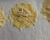 Foto langkah ke 6 dari resep Almond Crispy Cheese.