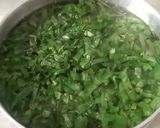 A picture of step 2 of Tiranga Rose Momos.